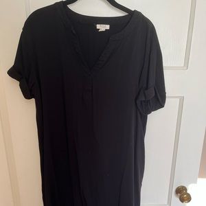 Short sleeve black dress